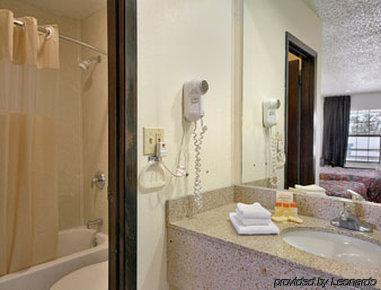 Days Inn By Wyndham Centerville Rum bild